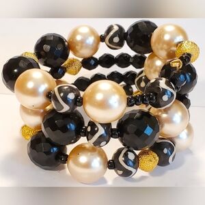 Elegant India Black and Gold Beaded Memory Wire Bracelet